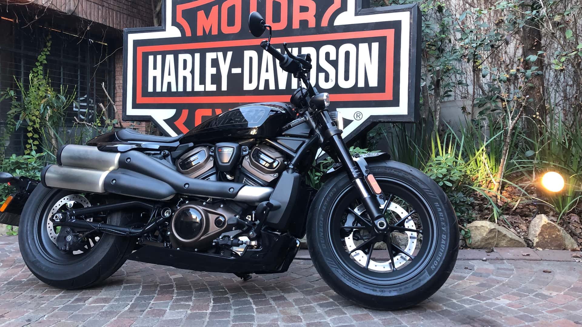 Motos, cafetería y merchandising: el ambicioso desembarco de Harley Davidson en Funes